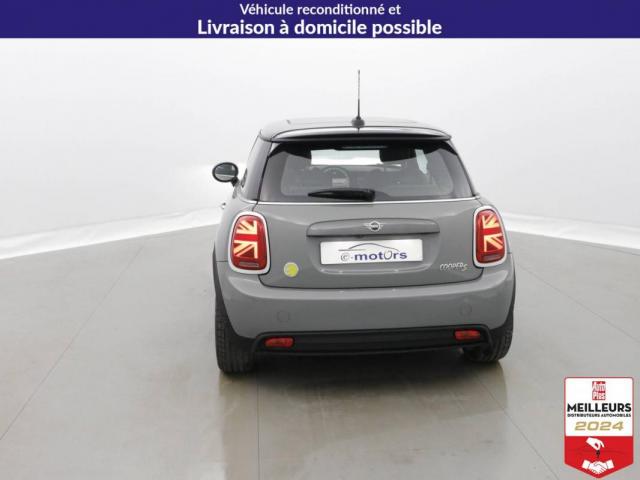 Mini Hatch image 2