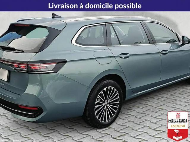 Volkswagen Passat image 1