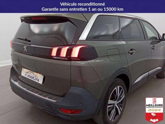 Peugeot 5008 image 2
