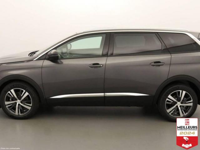 Peugeot 5008 image 1