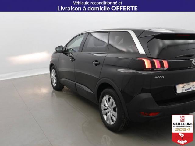 Peugeot 5008 image 1