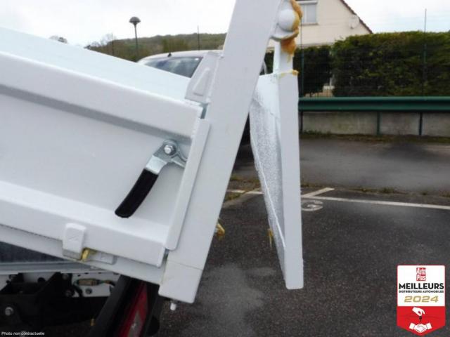Ford Transit image 2