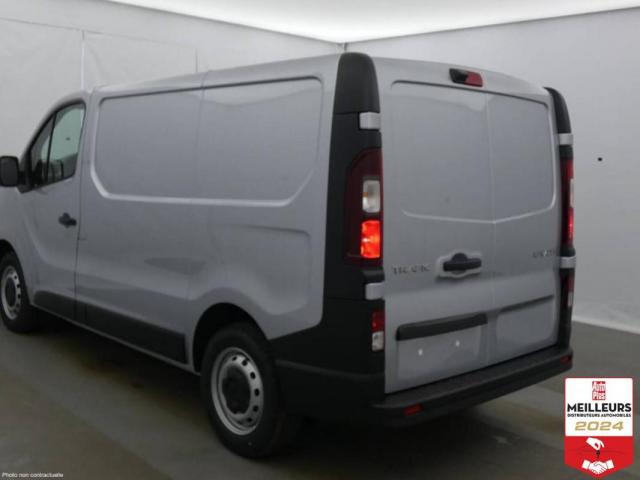 Renault Trafic image 1