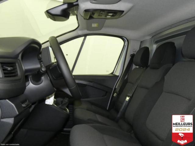Renault Trafic image 9
