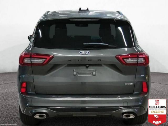 Ford Kuga image 8