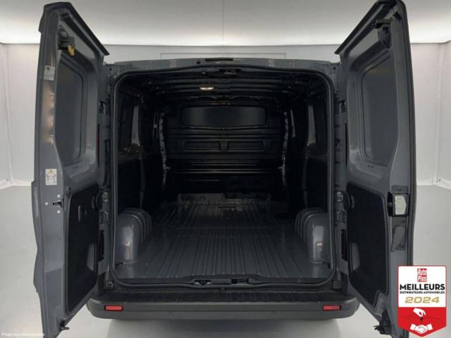 Renault Trafic image 2
