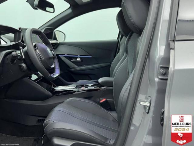Peugeot 208 image 8