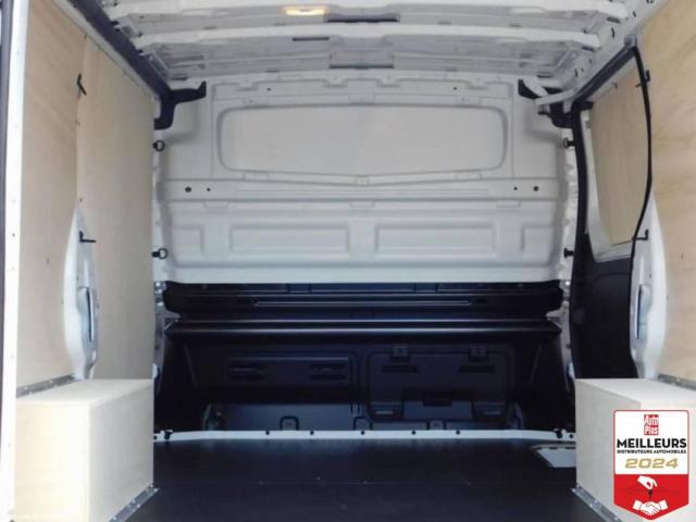 Renault Trafic image 1