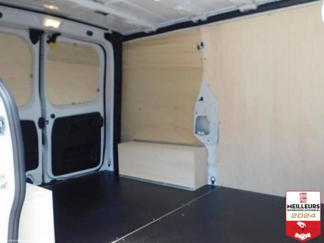 Renault Trafic image 2