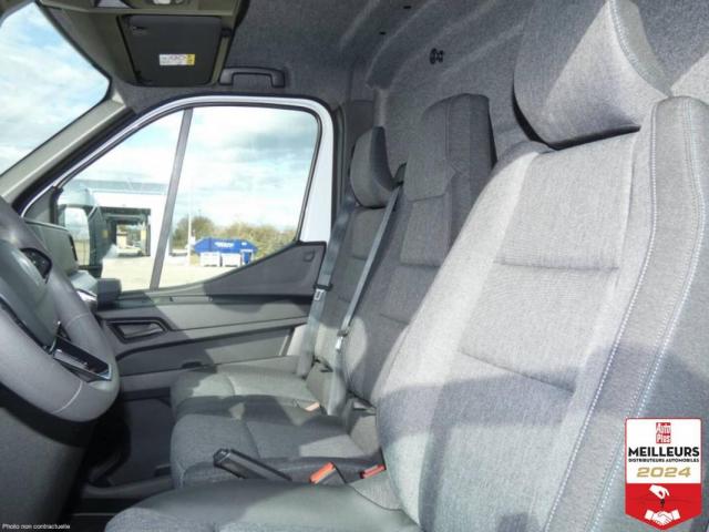 Renault Master image 8