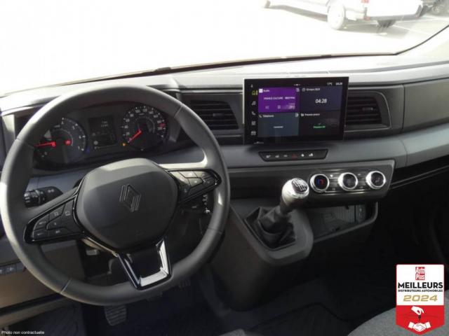 Renault Master image 1