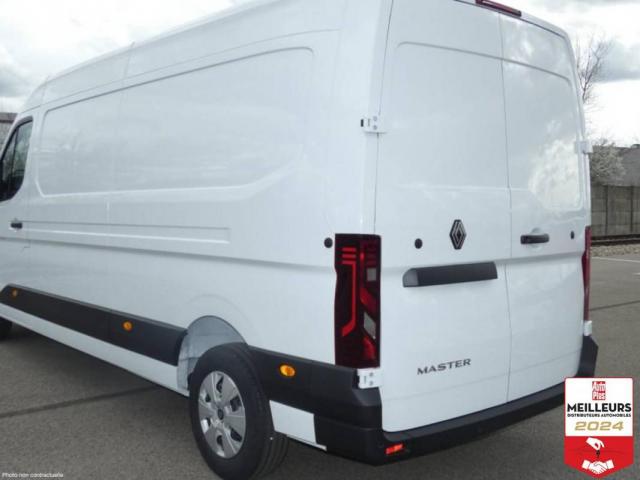 Renault Master image 2