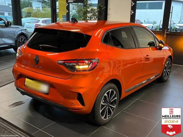 Renault Clio image 2