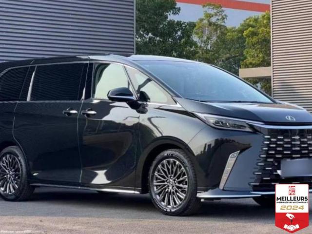 Lexus Lm image 2