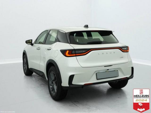 Lexus Lbx image 1