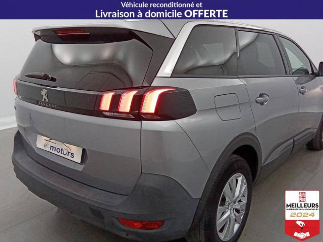 Peugeot 5008 image 1