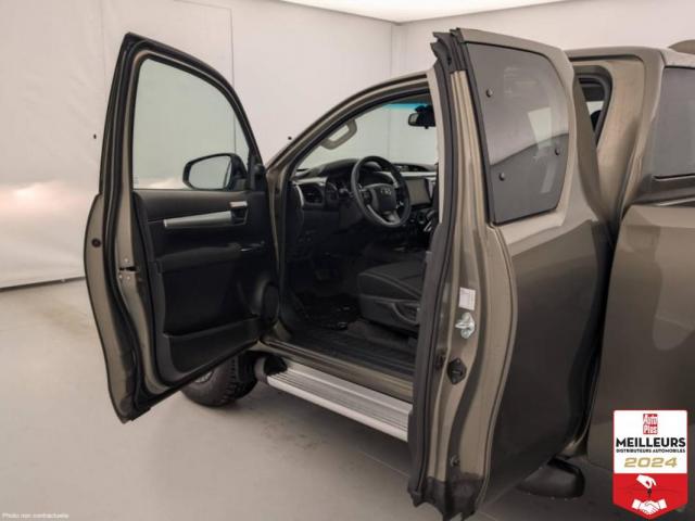 Toyota Hilux image 9