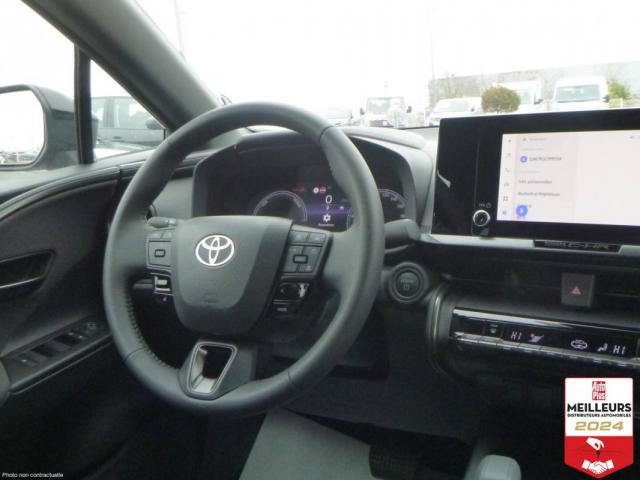 Toyota C-Hr image 2