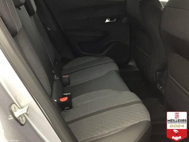 Peugeot 2008 image 8