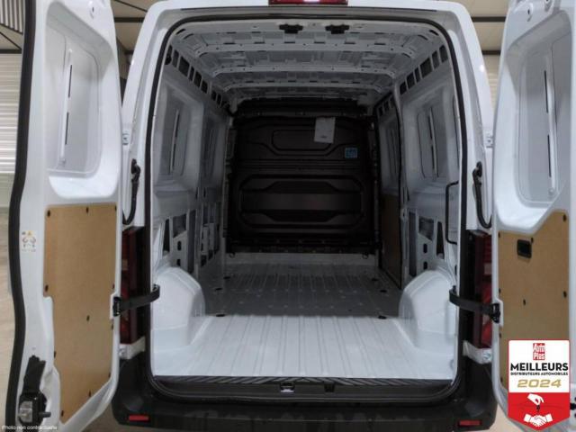 Renault Master image 1