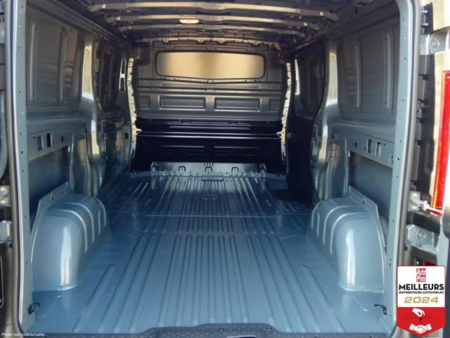 Renault Trafic image 8