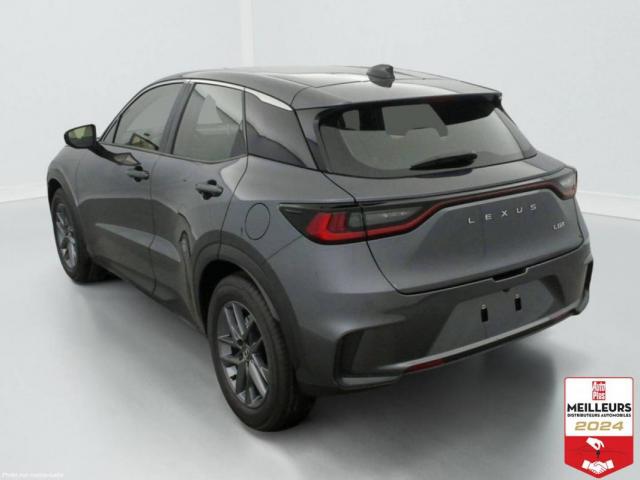 Lexus Lbx image 2