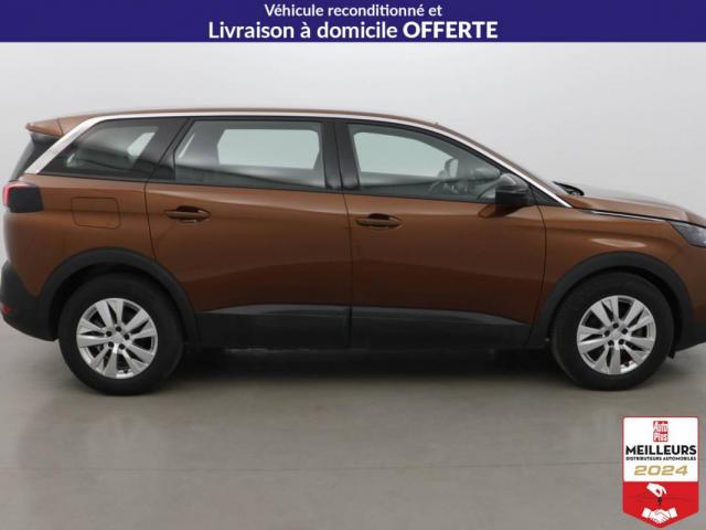 Peugeot 5008 image 1