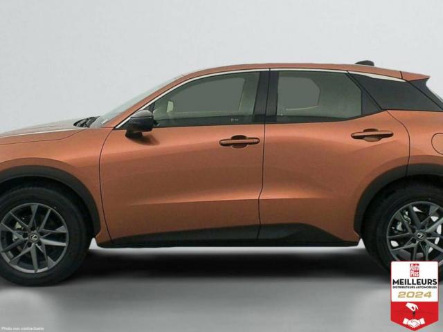 Lexus Lbx image 5