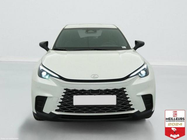 Lexus Lbx image 6