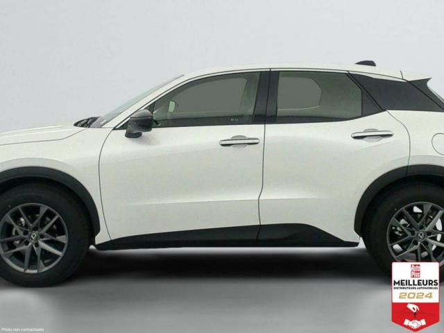 Lexus Lbx image 9