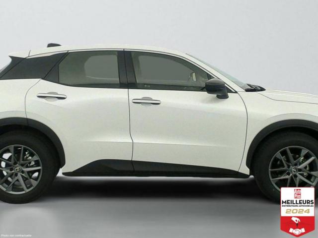 Lexus Lbx image 7