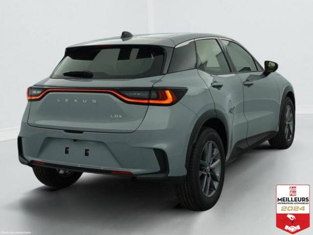 Lexus Lbx image 7