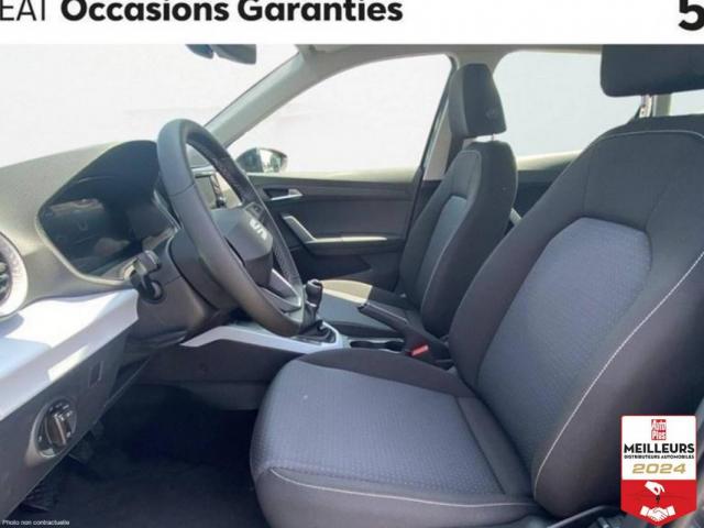 Seat Arona image 2