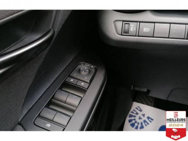 Toyota C-Hr image 6