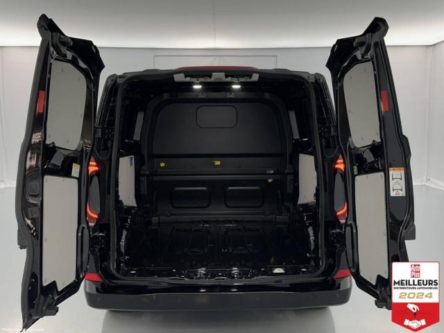 Volkswagen Transporter image 2