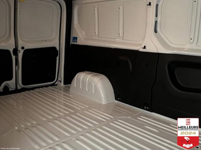 Renault Trafic image 2