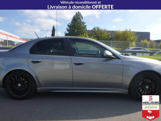 Alfa Romeo 159 image 6