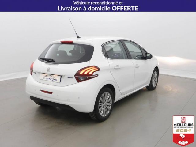Peugeot 208 image 1