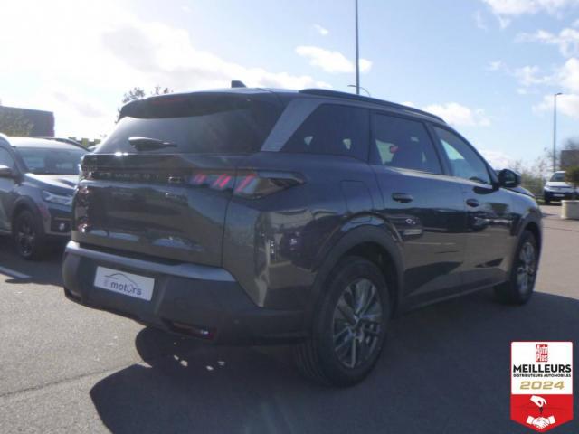 Peugeot 5008 image 1