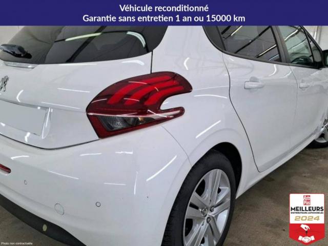 Peugeot 208 image 1