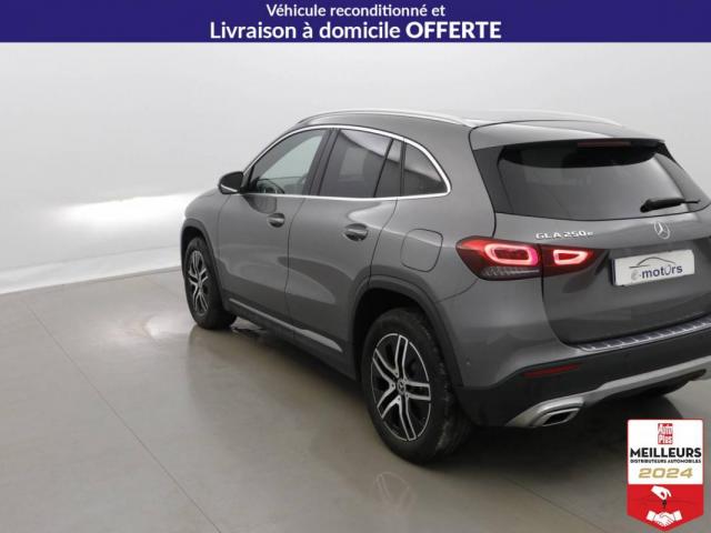 Mercedes Benz Gla image 8