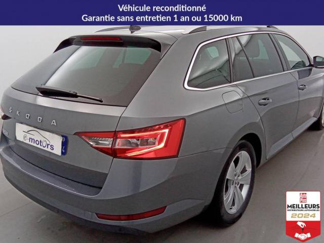 Skoda Superb Combi image 3