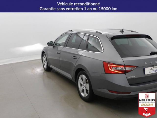 Skoda Superb Combi image 4