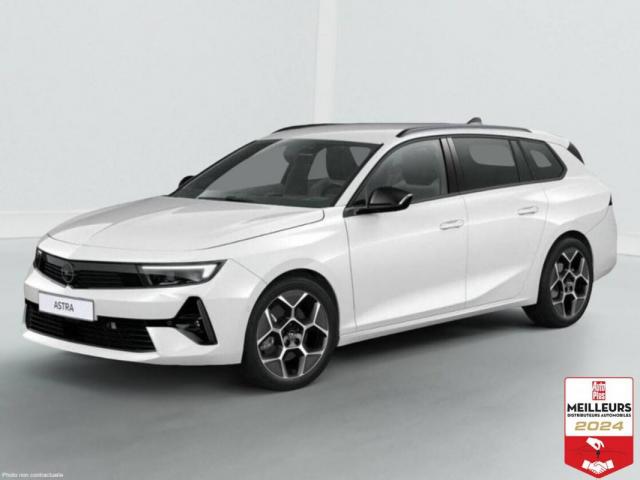 Opel Astra Sports Tourer image 4