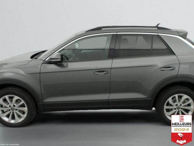 Volkswagen T-Roc image 2