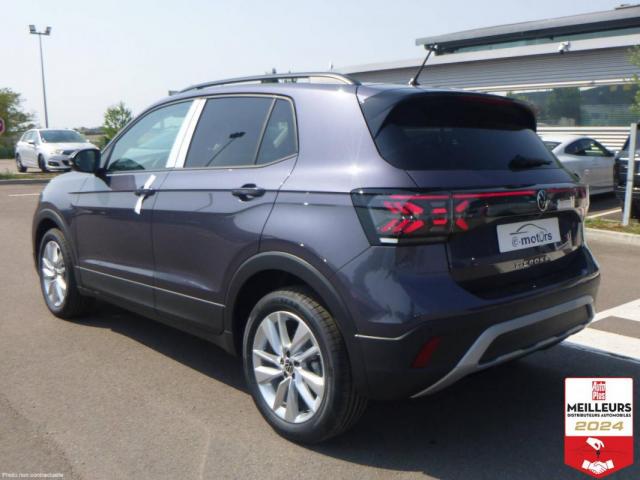 Volkswagen T-Cross image 3