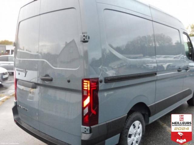 Renault Master image 8