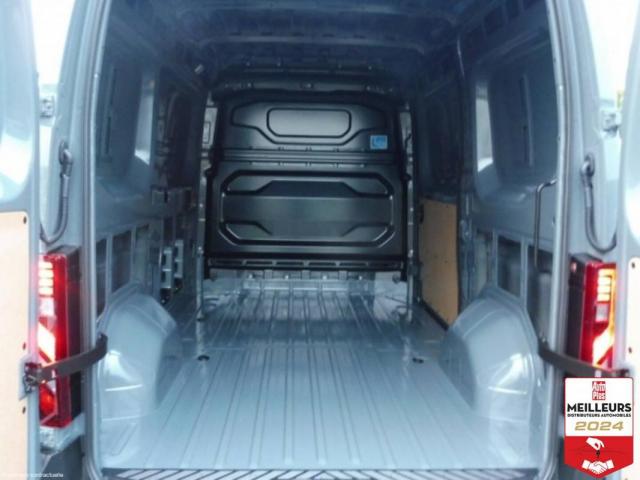 Renault Master image 1