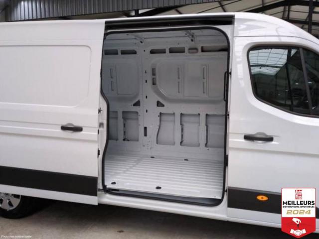 Renault Master image 8