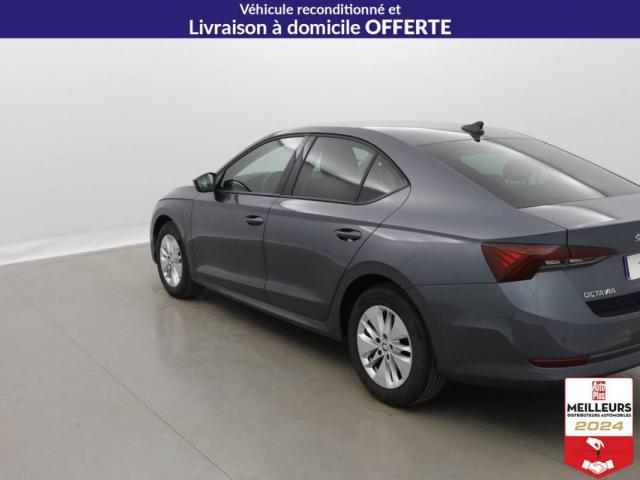 Skoda Octavia image 8